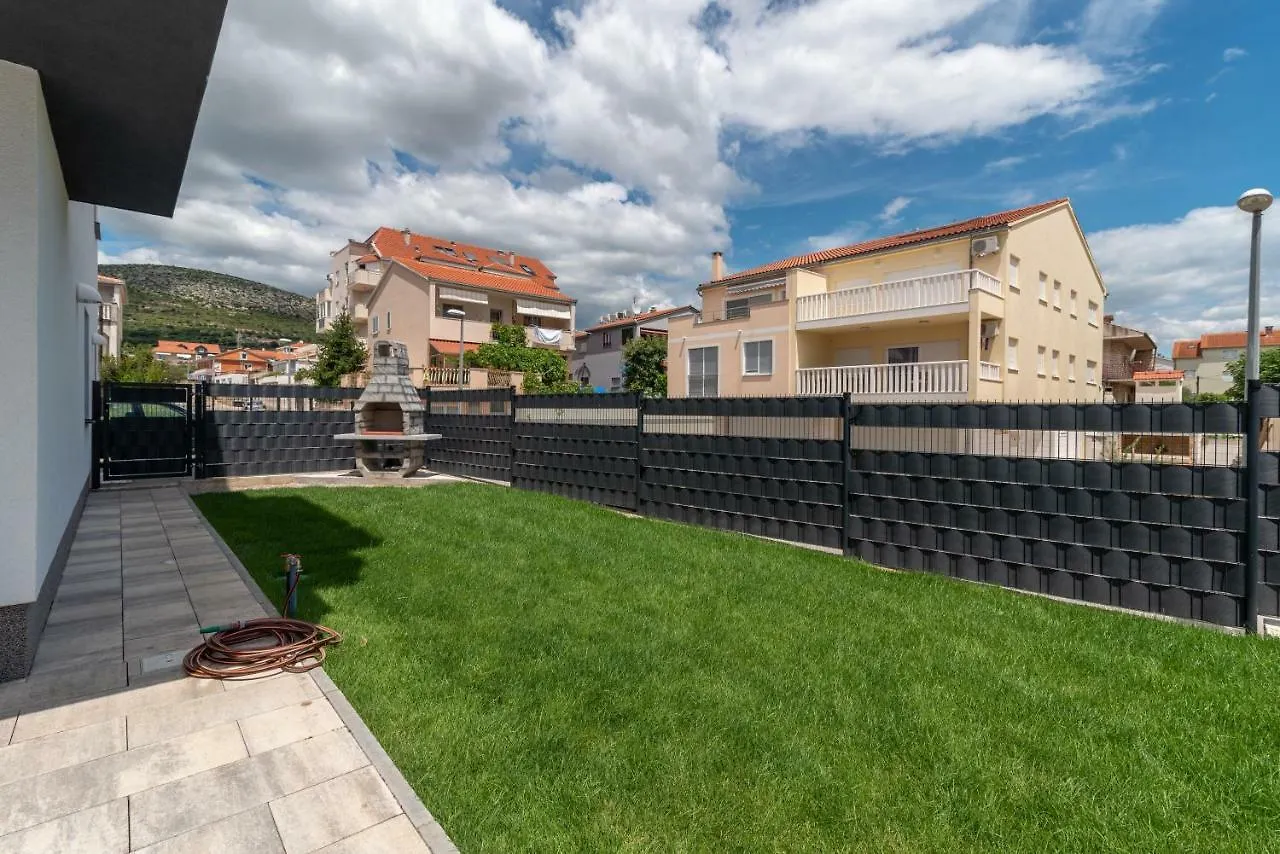 Apartment Ferias Trogir