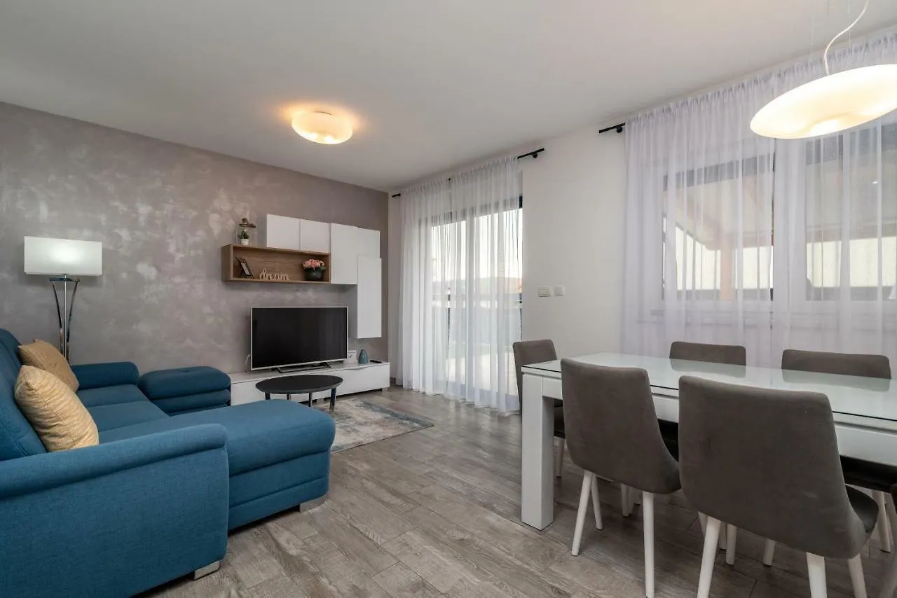 Apartment Ferias Trogir
