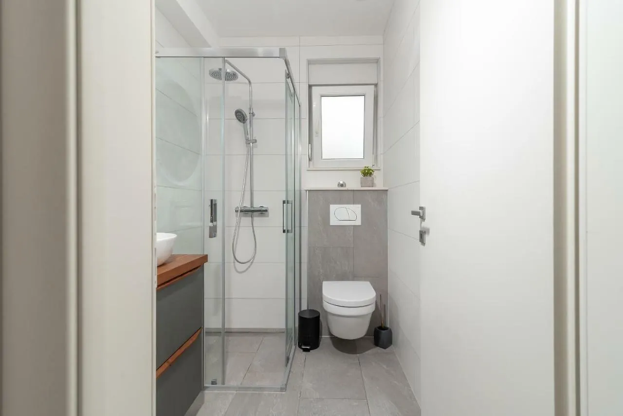 Apartment Ferias Trogir 0*,
